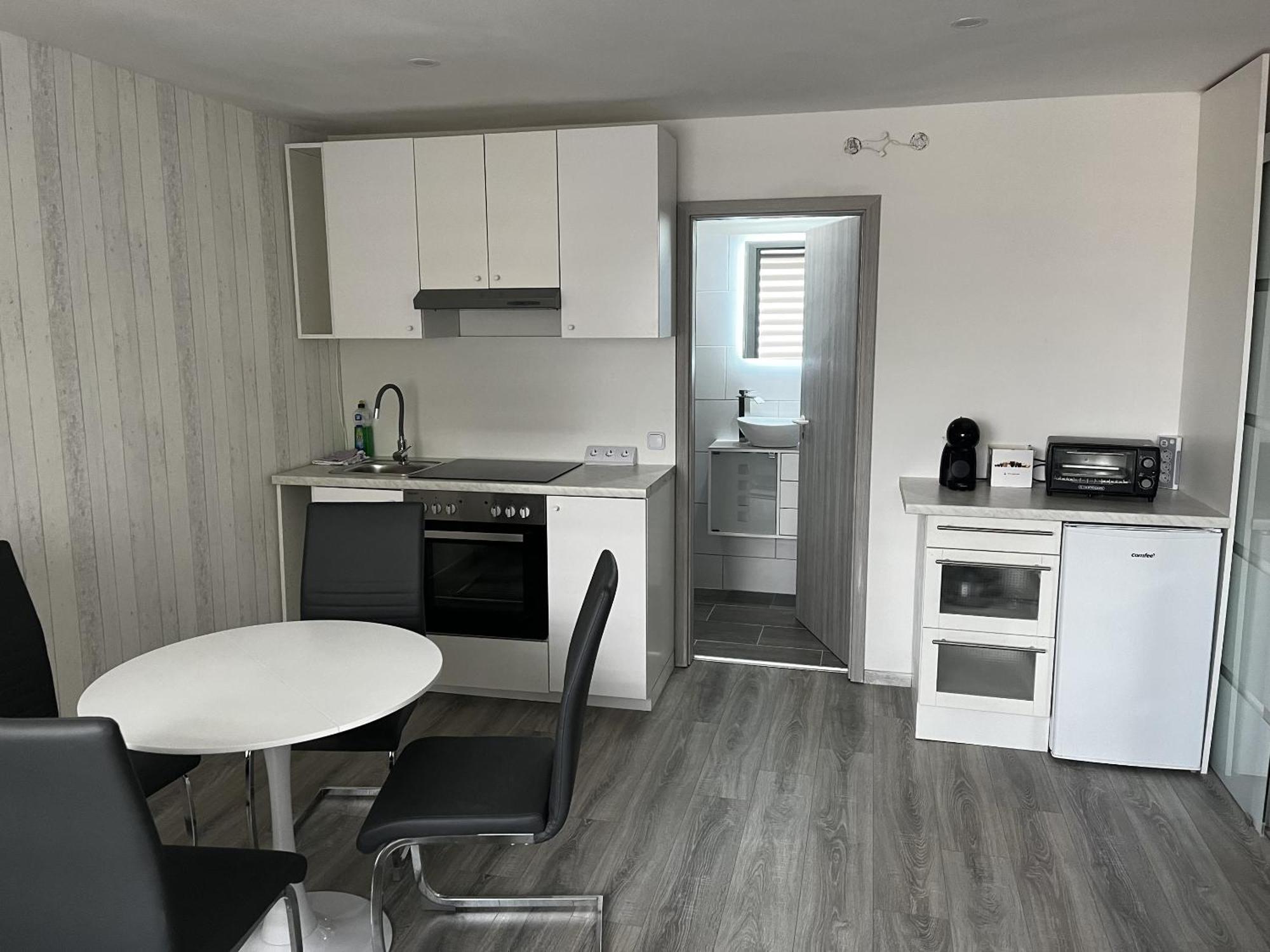 Messe-Hotelzimmer-Einzimmerappartement Leverkusen Quarto foto
